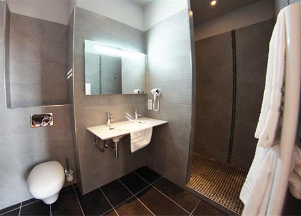 Hotel Manoir De Kerhuel De Quimper 4*